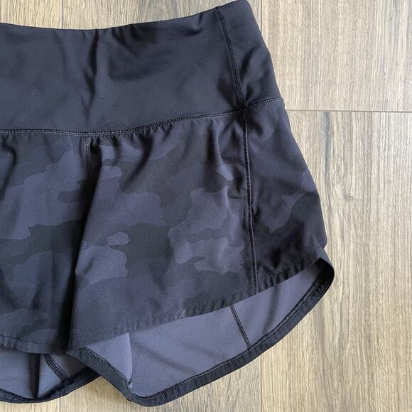 Lululemon Speed Up High Rise Short 4" Tall Lined size 4 Black Camo EUC - Picture 4 of 11